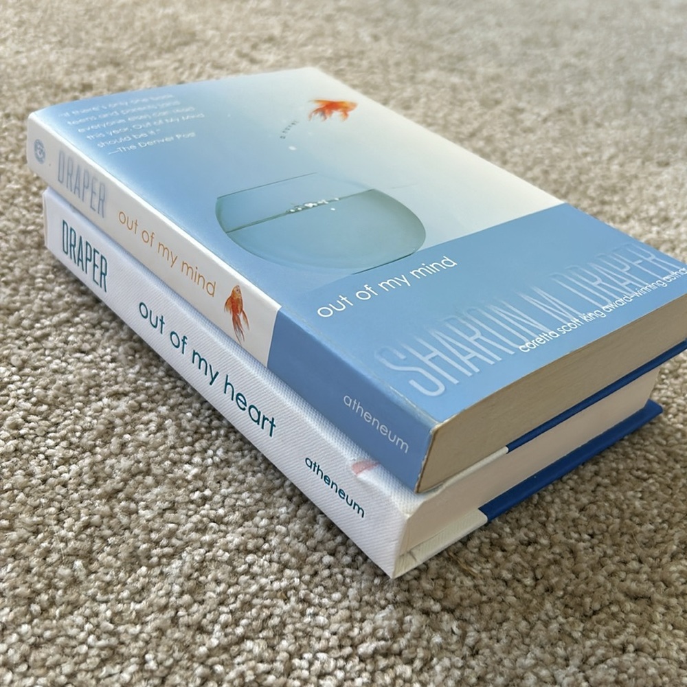 Books - Picture 4 of 5